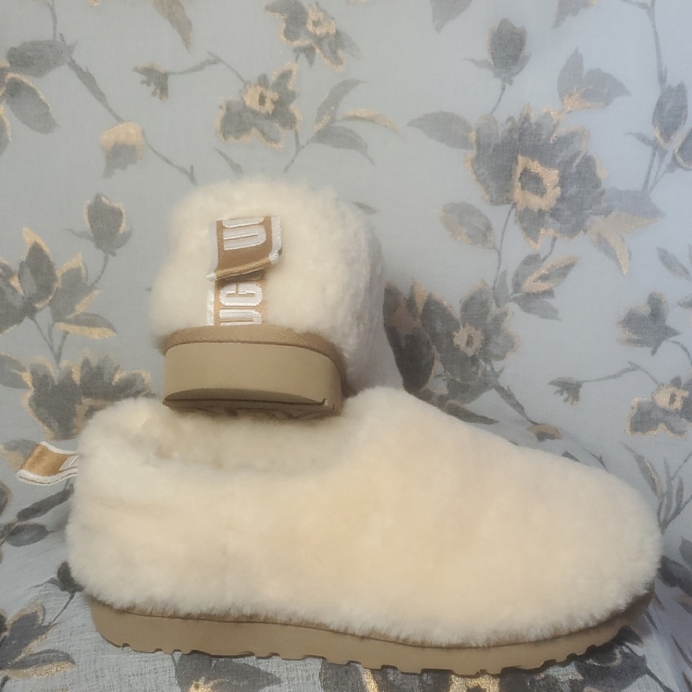 UGG Cream Tan Sheepskin Slippers with Plush Lining - Picture 3 of 7